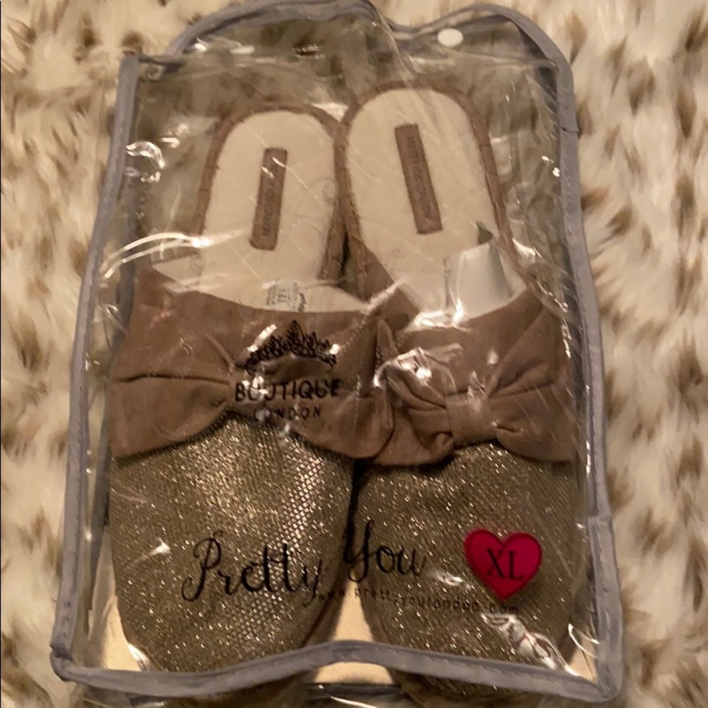Pretty You NWT Slippers